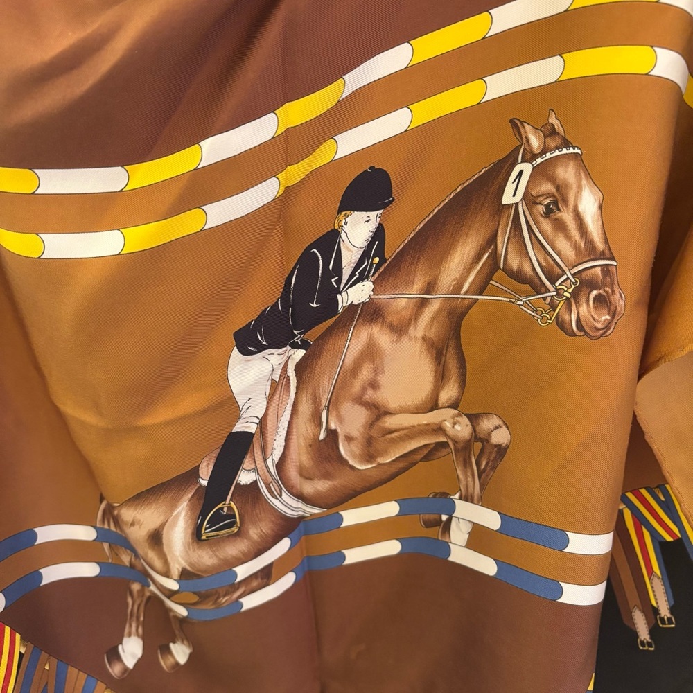 Gucci 100% Silk Equestrian Golden Brown Square Scarf Luxury Designer Horse Print - Picture 4 of 7